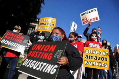 Protest in support of the unionizing efforts of the Alabama Amazon workers, in Los Angeles