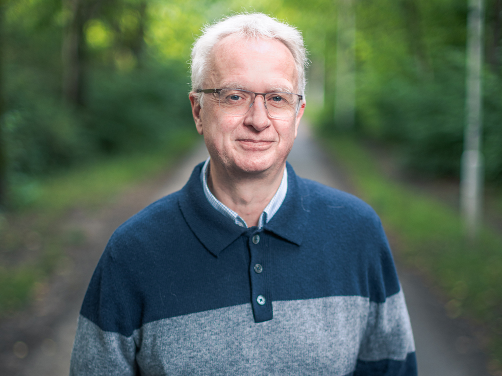 Portrait von Michael Peneder vom WIFO im Interview zum Thema Standort Österreich.