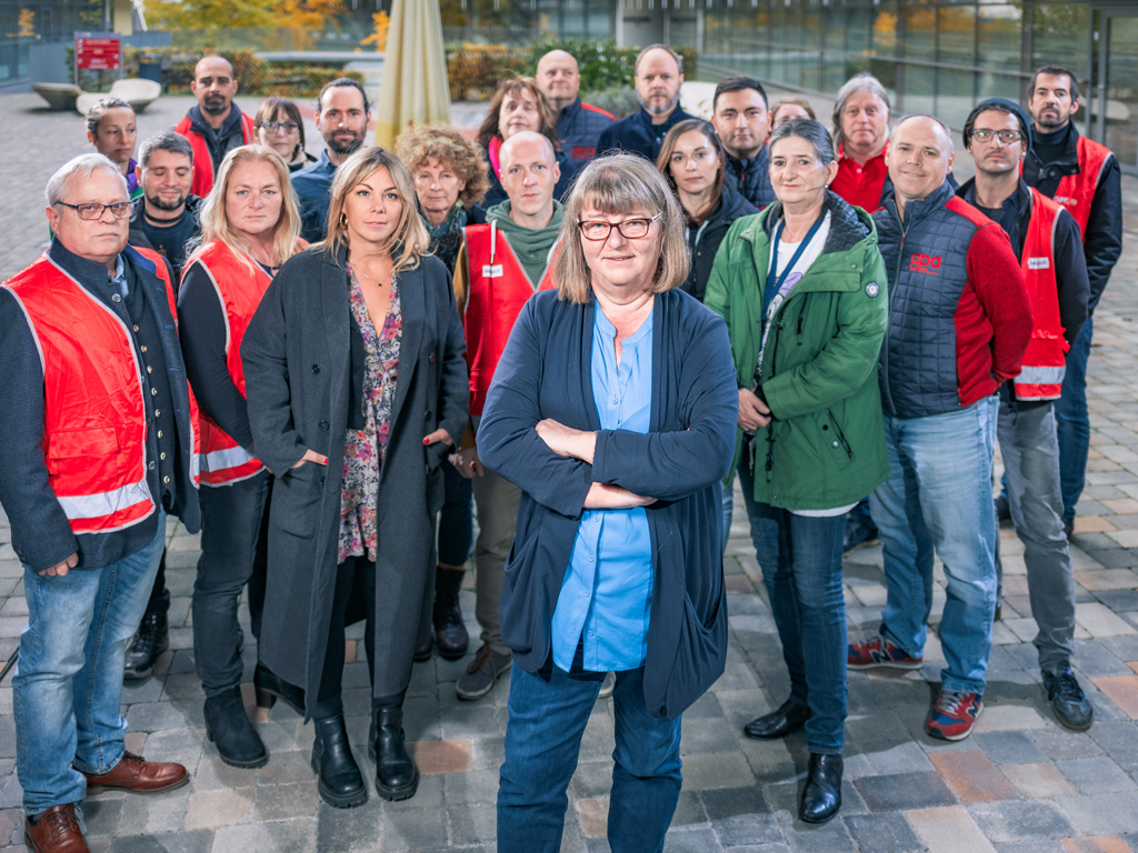 Beatrix Eiletz und der Betriebsrat der Volkshilfe engagiert sich gegen Hitze am Arbeitsplatz.